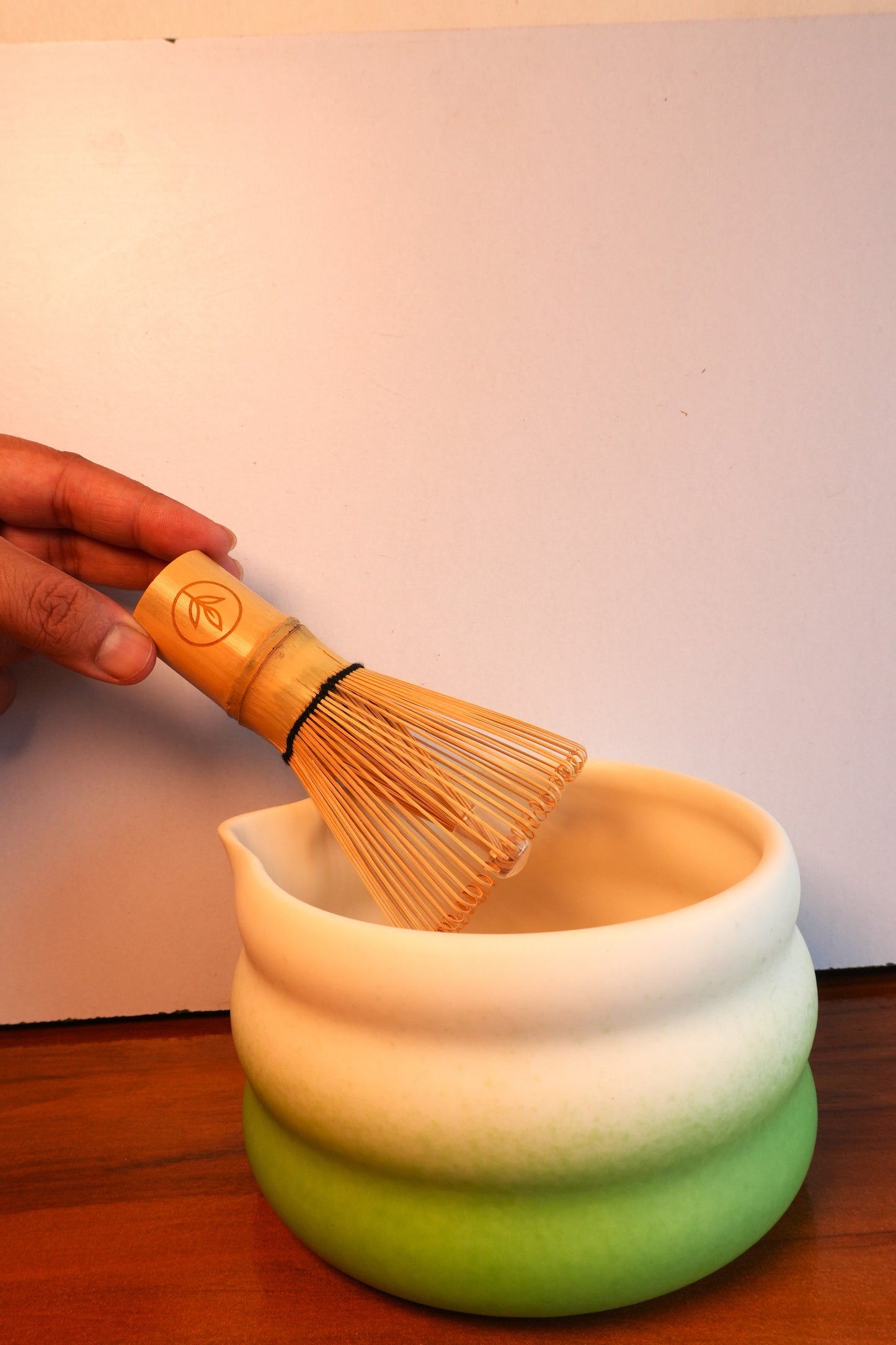 Handcrafted Matcha Bowl – Green & White Gradient