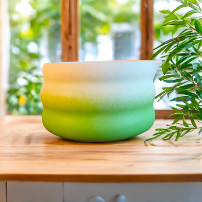 Handcrafted Matcha Bowl – Green & White Gradient
